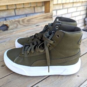 Puma High Top Shoes Sneakers Women's Size 8 Navy Green 💚